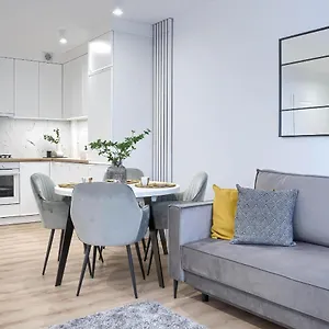 Apartament Corolla Solidarnosci 96, Warszawa